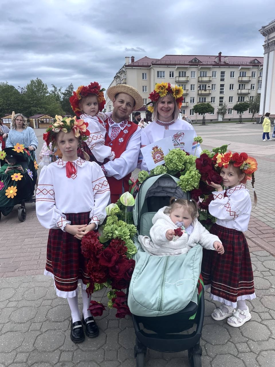 В Гродно прошёл театрализованный парад колясок!
