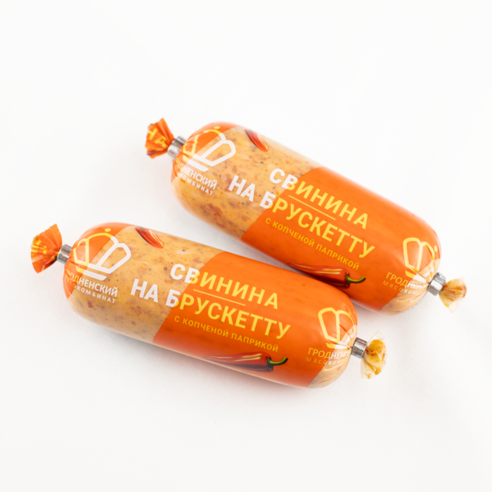 Свинина на брускетту с паприкой