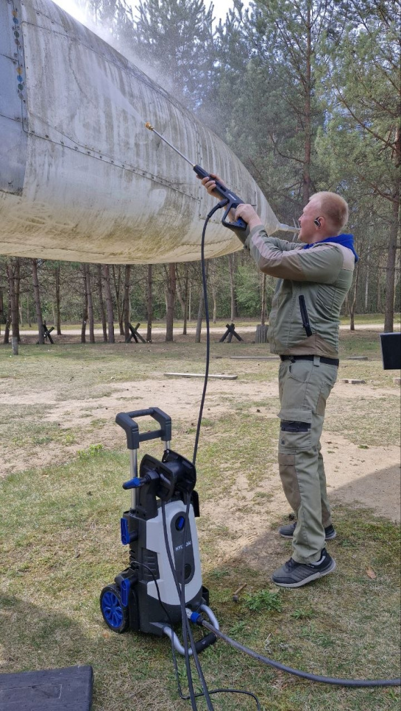 субботник коробчицы (10).JPG