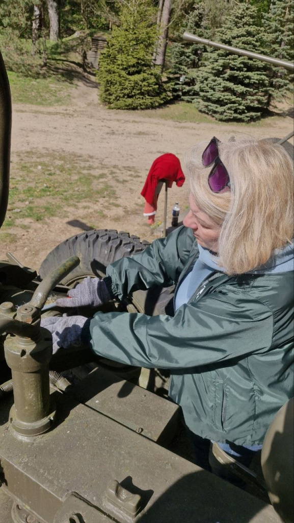 субботник коробчицы (8).JPG